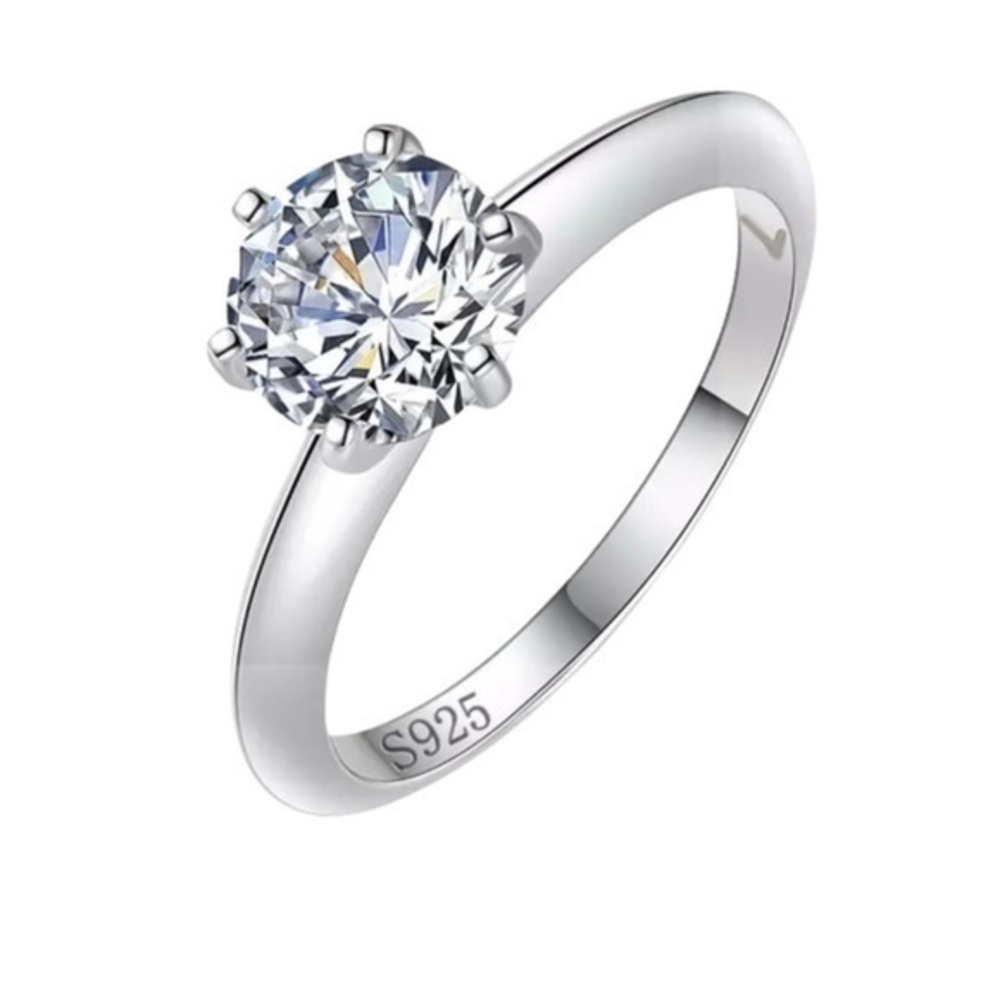 925 Sterling Silver Classic Round Cubic Zirconia Ring